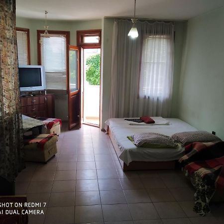 וארנה Apartment Center מראה חיצוני תמונה